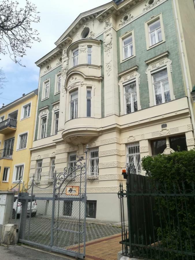Ferienwohnung Hietzing Wiedeń Zewnętrze zdjęcie